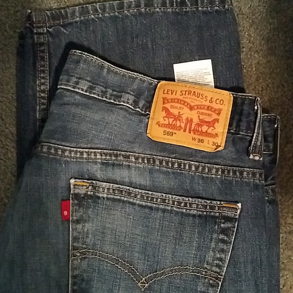 Levis